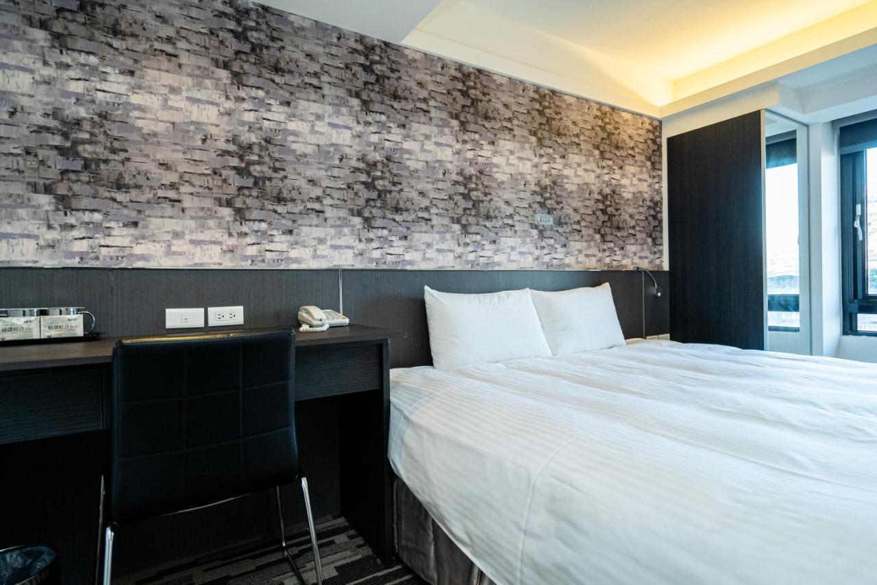 Hotels Here - Taipei Exterior photo