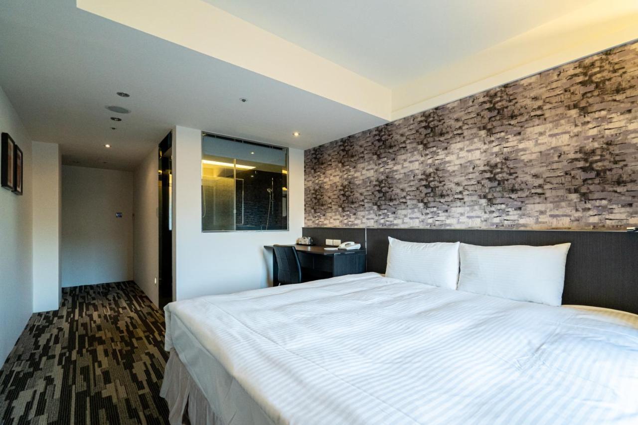 Hotels Here - Taipei Exterior photo